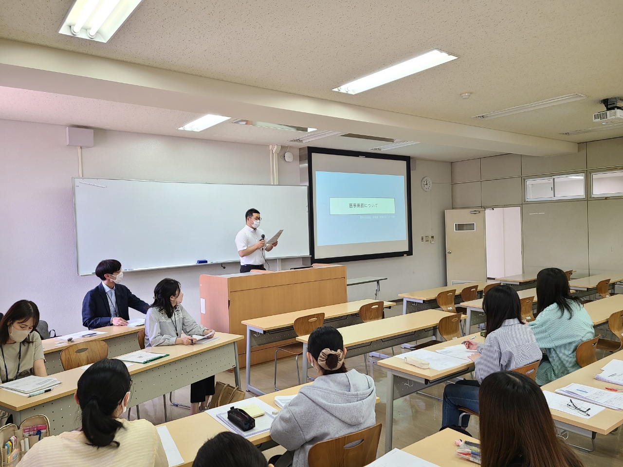 豊橋創造大学の特別講義の様子